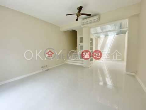 Lovely house with rooftop & parking | Rental | Carmel Hill 海明山 _0