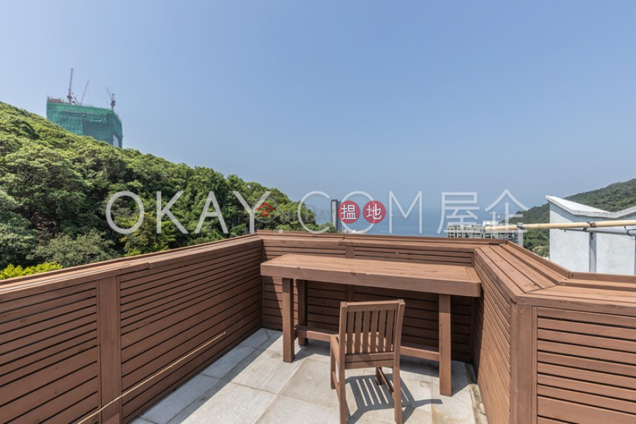 Elegant 3 bedroom on high floor with rooftop & parking | For Sale | Y. Y. Mansions block A-D 裕仁大廈A-D座 Sales Listings