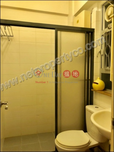Excellent location apartment in Wan Chai for Sale | Hay Wah Building BlockA 熙華大廈 A座 Sales Listings