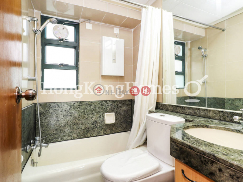 HK$ 33,000/ month Dragon Court | Western District | 3 Bedroom Family Unit for Rent at Dragon Court