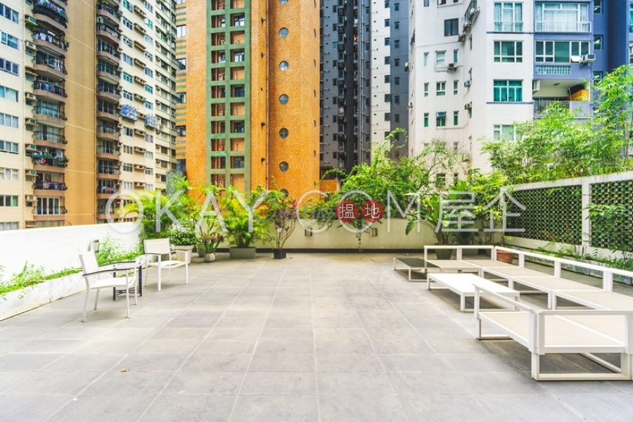HK$ 26M | Grand Court Wan Chai District, Nicely kept 3 bedroom with terrace & parking | For Sale