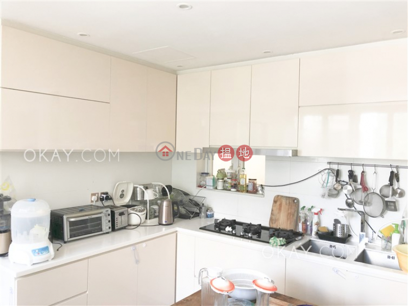 Efficient 3 bed on high floor with balcony & parking | Rental | 3A-3G Robinson Road | Western District, Hong Kong | Rental HK$ 77,000/ month