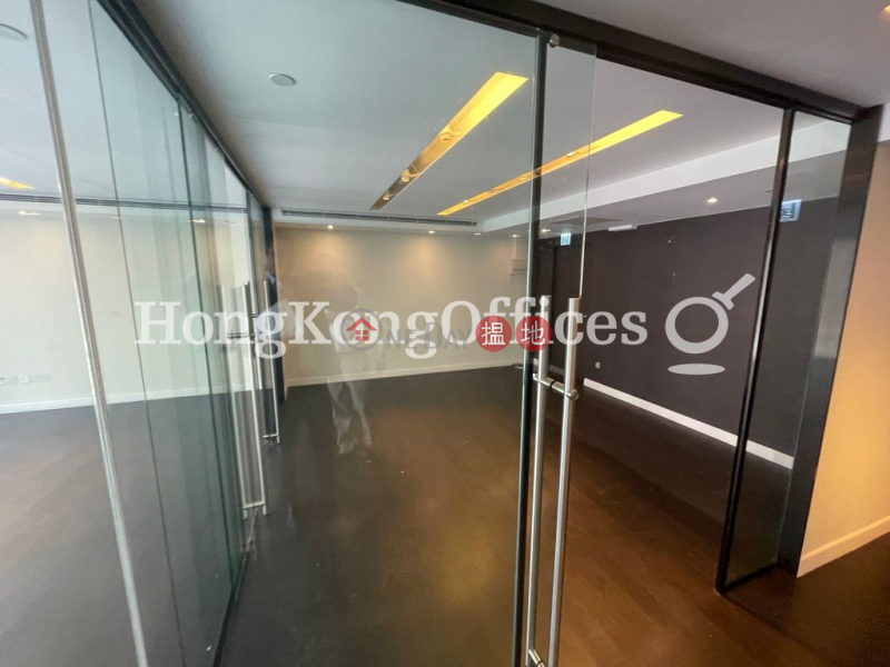 HK$ 57,994/ month | VC House, Central District Office Unit for Rent at VC House