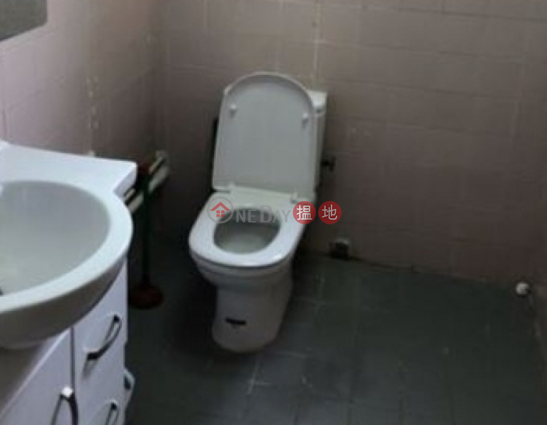 HK$ 17,800/ month, Morrison Commercial Building, Wan Chai District TEL: 98755238