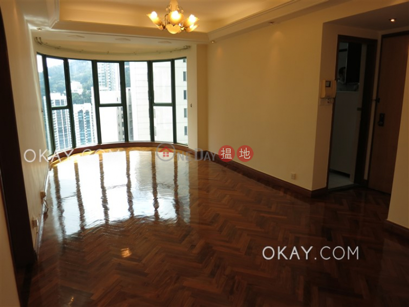Tasteful 2 bedroom on high floor | For Sale | Hillsborough Court 曉峰閣 Sales Listings