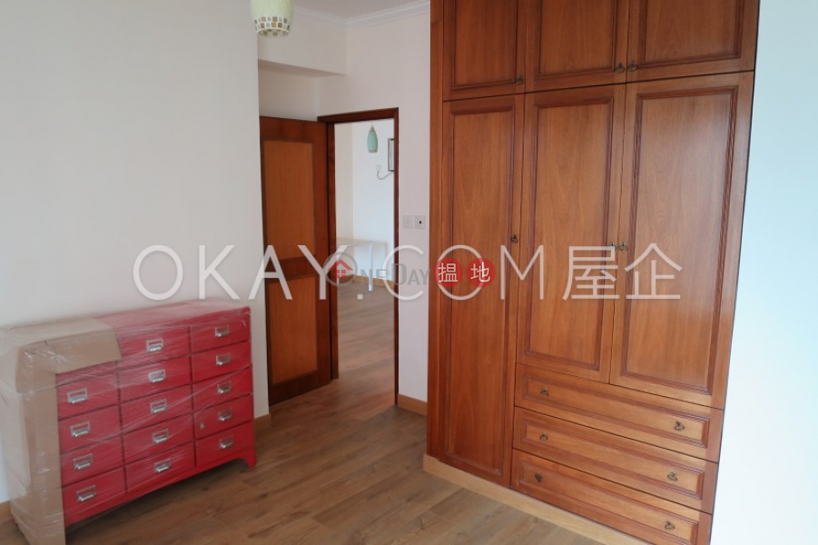HK$ 38,000/ month, Hillsborough Court Central District, Stylish 2 bedroom on high floor with parking | Rental