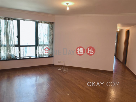Charming 2 bedroom with harbour views & parking | Rental | 80 Robinson Road 羅便臣道80號 _0
