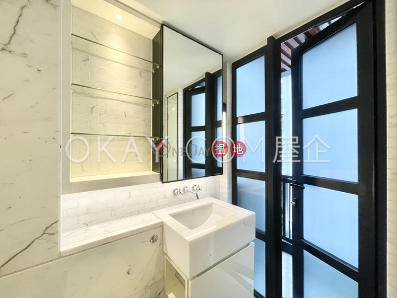 HK$ 36,000/ month Resiglow, Wan Chai District | Lovely 2 bedroom with balcony | Rental