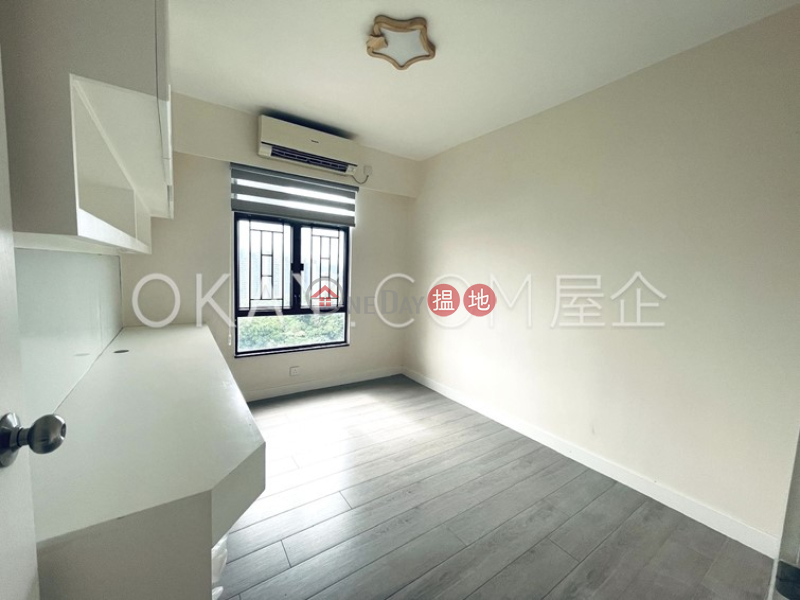Popular 2 bedroom with parking | Rental, Pokfulam Gardens Block 6 薄扶林花園 6座 Rental Listings | Western District (OKAY-R401004)