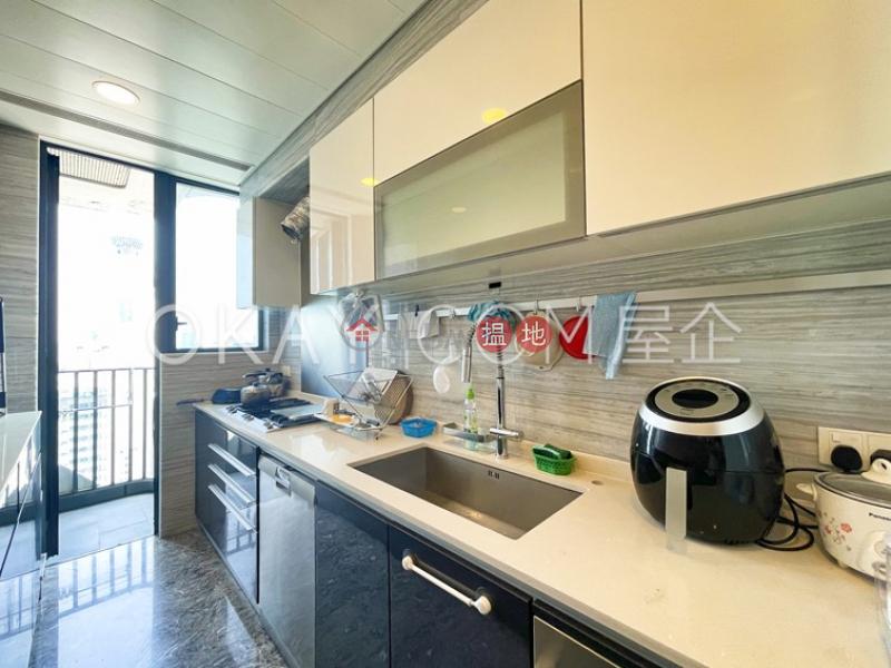 Luxurious 3 bedroom with harbour views & balcony | For Sale | Upton 維港峰 Sales Listings