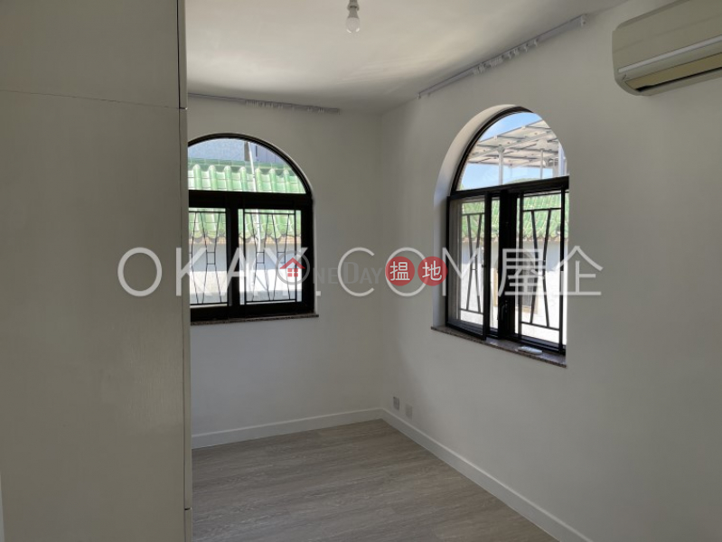 HK$ 35,000/ month 48 Sheung Sze Wan Village | Sai Kung | Tasteful house with rooftop, balcony | Rental