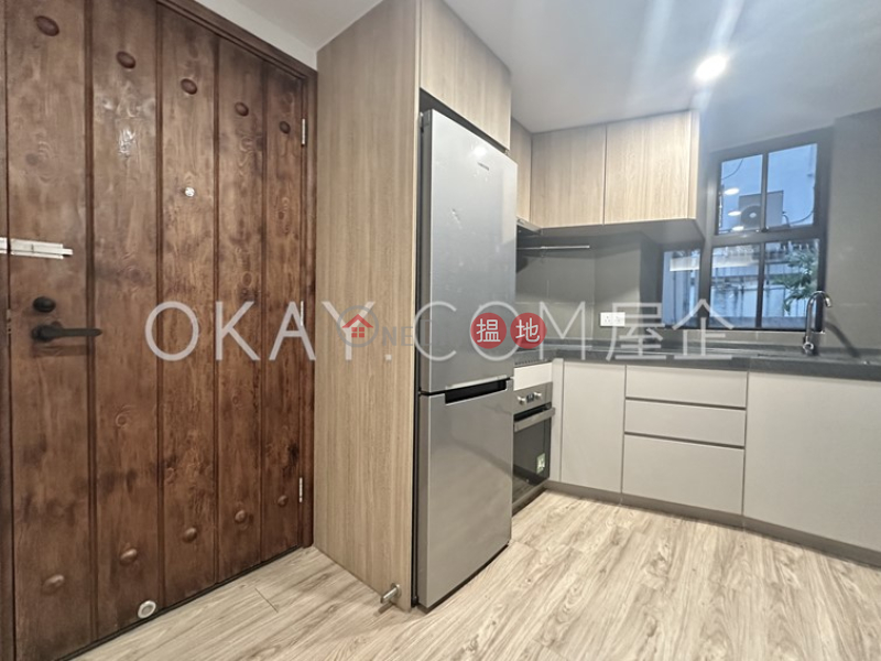 Tasteful 1 bedroom with balcony | Rental 256-258 Hollywood Road | Western District, Hong Kong | Rental HK$ 25,000/ month