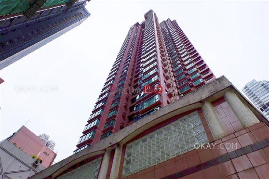 Nicely kept 3 bedroom in Mid-levels West | Rental | Scenic Rise 御景臺 Rental Listings