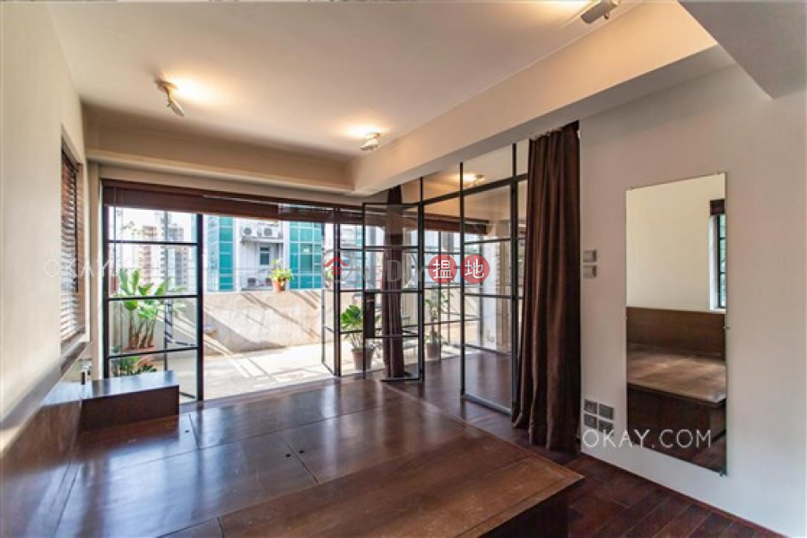 HK$ 23M | 1 U Lam Terrace Central District | Lovely 2 bedroom on high floor with rooftop & terrace | For Sale