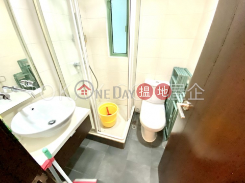 Nicely kept 2 bedroom in Wan Chai | Rental | Royal Court 皇朝閣 _0
