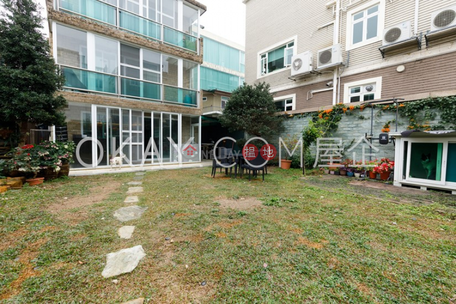 Luxurious house with rooftop & balcony | For Sale | Mau Po Village 茅莆村 Sales Listings