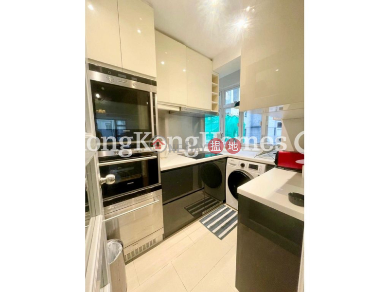 Property Search Hong Kong | OneDay | Residential Rental Listings | 3 Bedroom Family Unit for Rent at Shun Loong Mansion (Building)