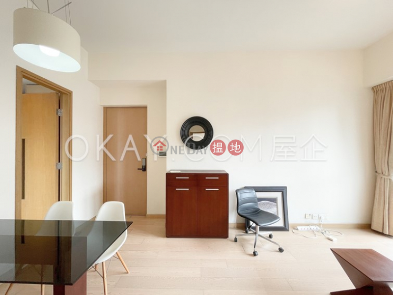 Nicely kept 2 bedroom with balcony | For Sale | SOHO 189 西浦 Sales Listings