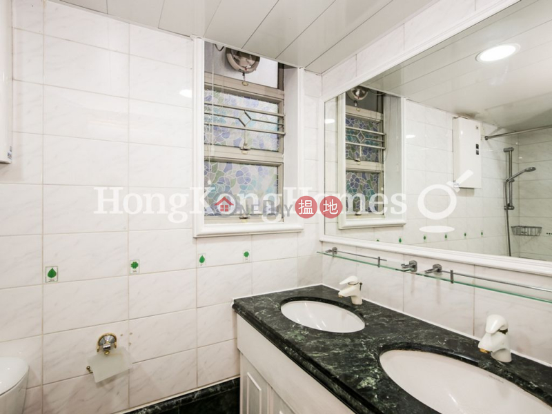 HK$ 32,000/ month Island Place, Eastern District | 3 Bedroom Family Unit for Rent at Island Place