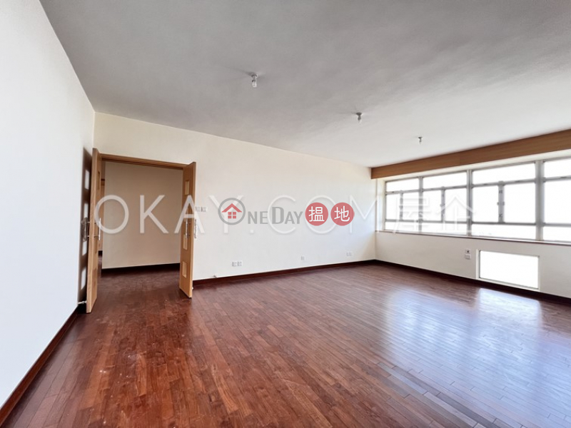 Lovely 3 bedroom with balcony & parking | Rental | 111 Mount Butler Road Block C-D 畢拉山道 111 號 C-D座 Rental Listings