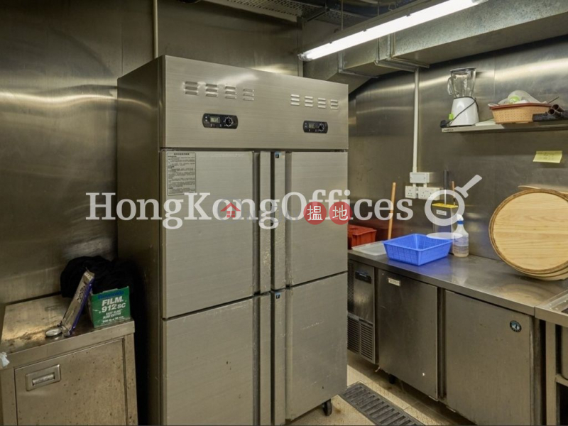 HK$ 98,001/ month Zhongda Building | Yau Tsim Mong, Office Unit for Rent at Zhongda Building