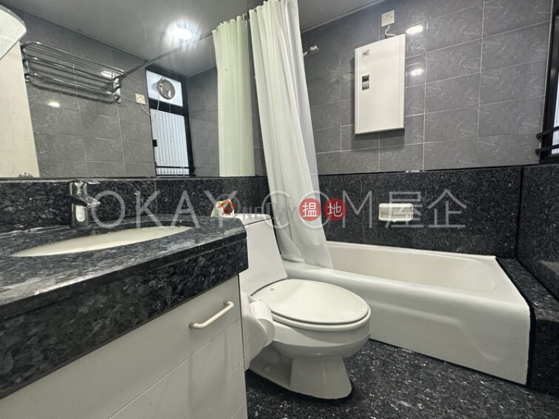 HK$ 25,000/ month | Vantage Park, Western District | Practical 2 bedroom in Mid-levels West | Rental