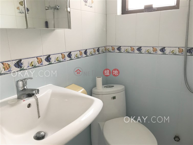 HK$ 40,000/ month 130-132 Green Lane Court | Wan Chai District | Charming 3 bedroom with balcony & parking | Rental