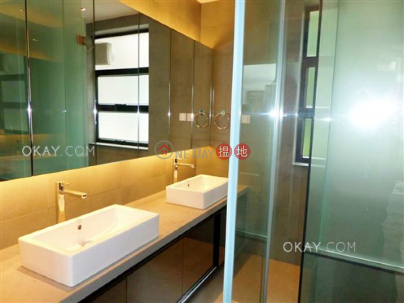 Elegant 2 bedroom with balcony | For Sale | 31-33 Village Terrace 山村臺 31-33 號 Sales Listings