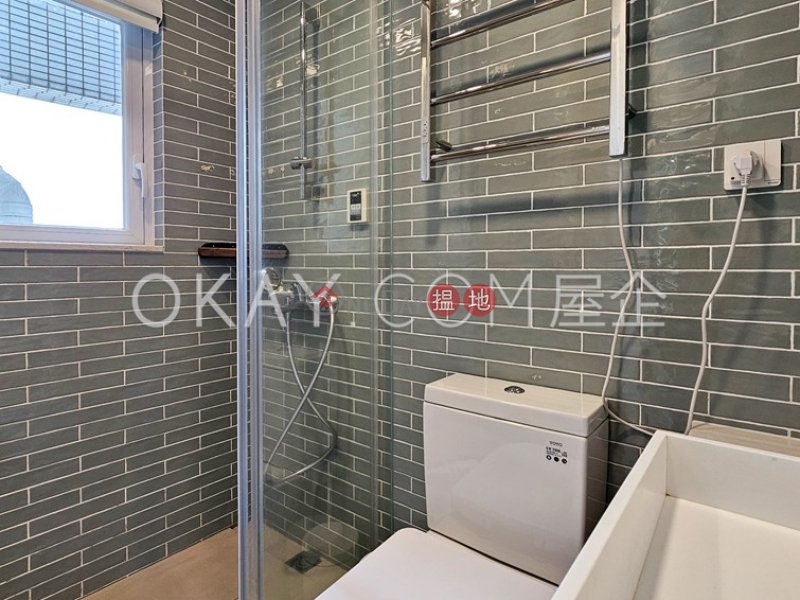 Practical 1 bedroom with balcony | Rental, 86 Victoria Road | Western District, Hong Kong | Rental | HK$ 29,900/ month