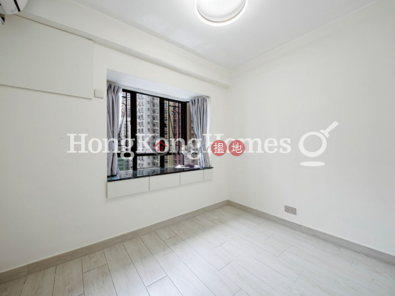 Property Search Hong Kong | OneDay | Residential, Rental Listings | 3 Bedroom Family Unit for Rent at Kwong Fung Terrace