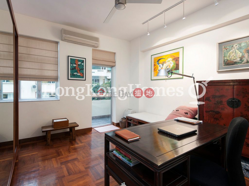 HK$ 24M | Estella Court Central District | 3 Bedroom Family Unit at Estella Court | For Sale