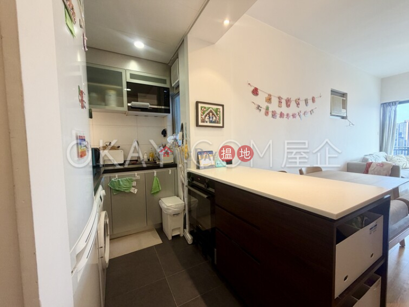 Charming 2 bedroom with harbour views & balcony | Rental | Jadewater 南灣御園 Rental Listings