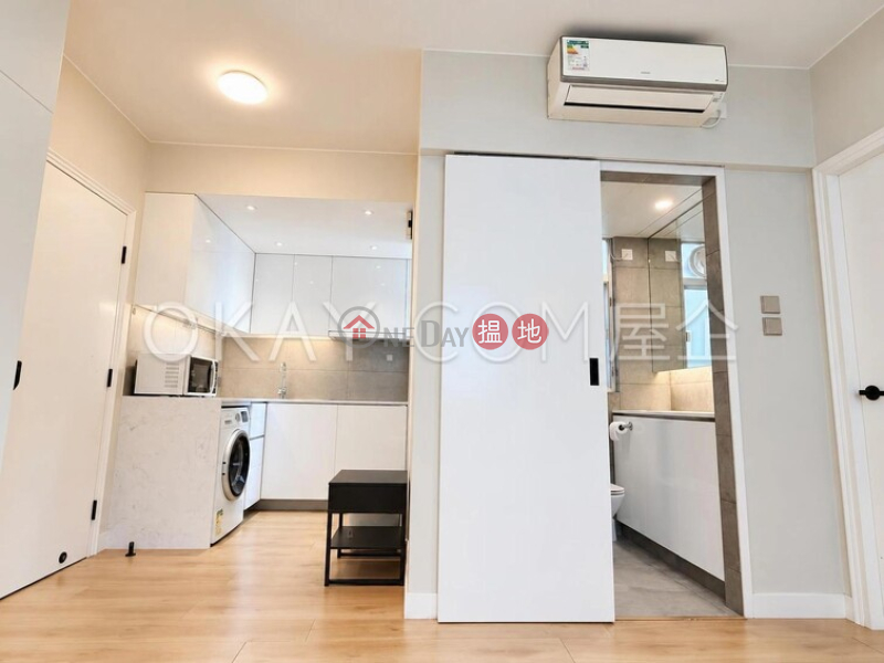 Lovely 2 bedroom in Mid-levels West | For Sale | Jadestone Court 寶玉閣 Sales Listings