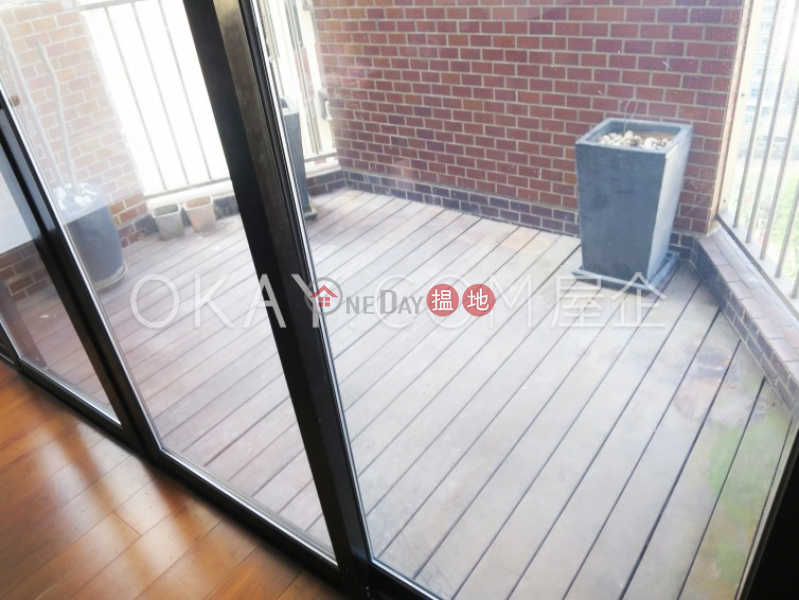 Efficient 3 bedroom with balcony For Sale Fulham Garden 富林苑 AH座