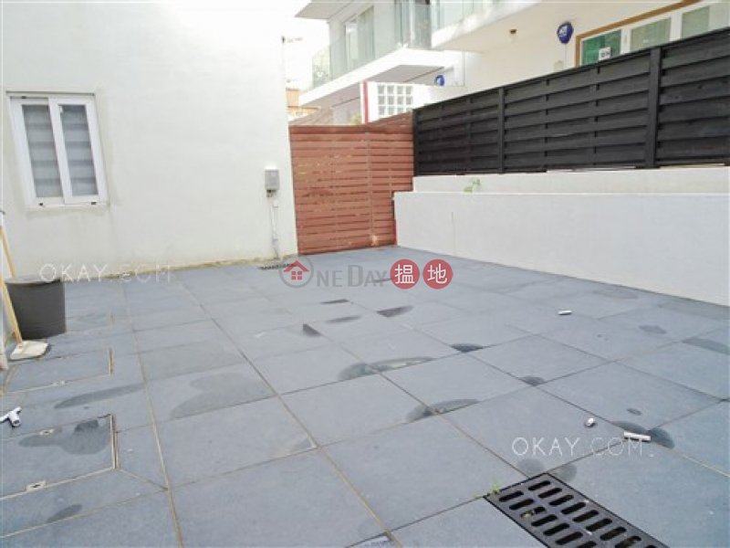 Popular house with sea views, rooftop & terrace | For Sale | Siu Hang Hau Village House 小坑口村屋 Sales Listings