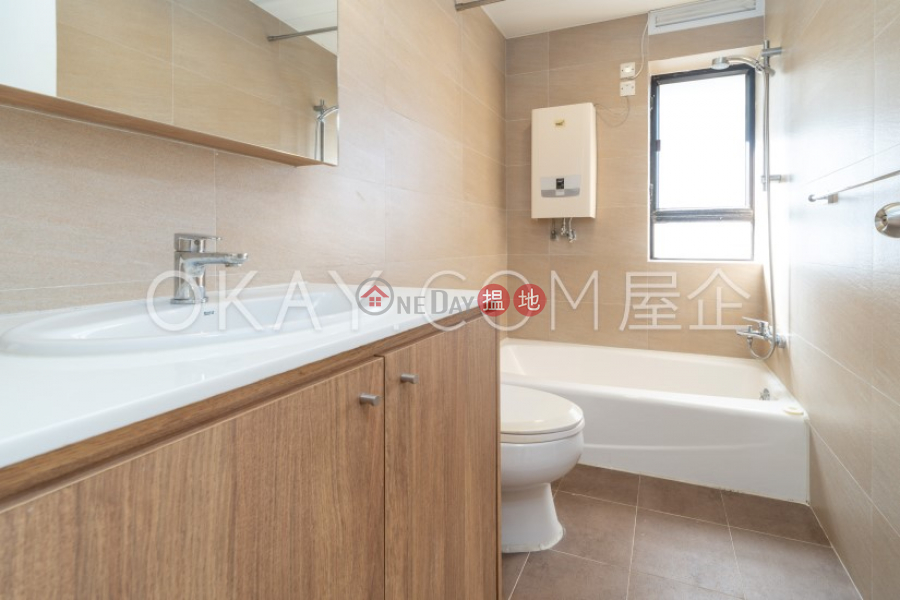 HK$ 7,200萬峰景-東區3房2廁,實用率高,連車位峰景出售單位