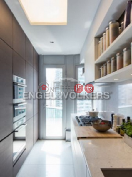 3 Bedroom Family Flat for Sale in Mid Levels West | Argenta 珒然 Sales Listings