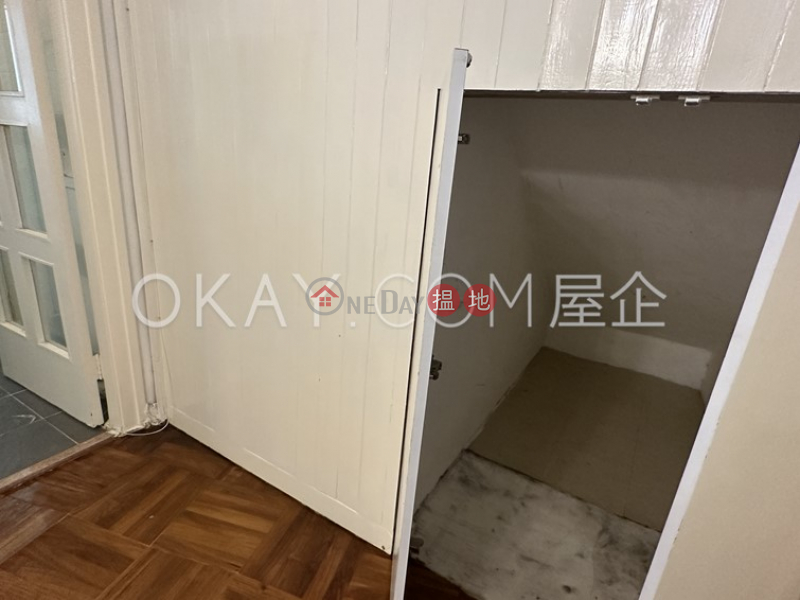 HK$ 30,000/ month Ivory Court, Western District Cozy 2 bedroom with parking | Rental