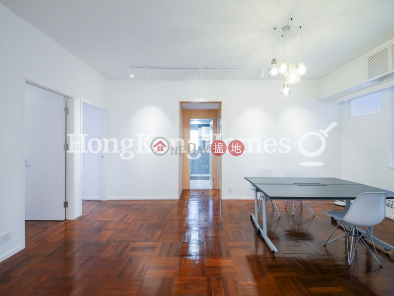 3 Bedroom Family Unit for Rent at Golden Court | 17-19 Robinson Road | Western District | Hong Kong Rental HK$ 45,000/ month