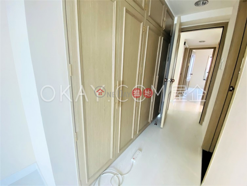 HK$ 85,000/ month Dynasty Court, Central District Beautiful 3 bedroom on high floor with parking | Rental