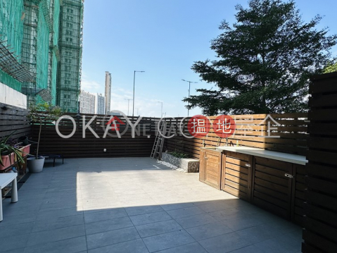 Intimate 3 bedroom with terrace | Rental, Fung Shing Building 豐盛大廈 | Western District (OKAY-R133572)_0