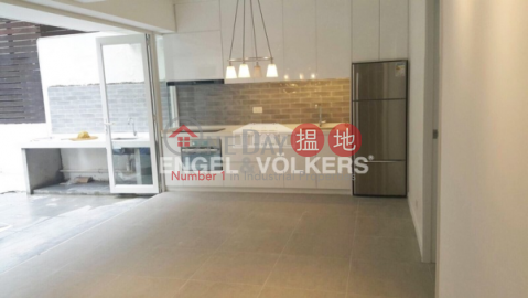 3 Bedroom Family Flat for Sale in Happy Valley | Grand Court 嘉蘭閣 _0