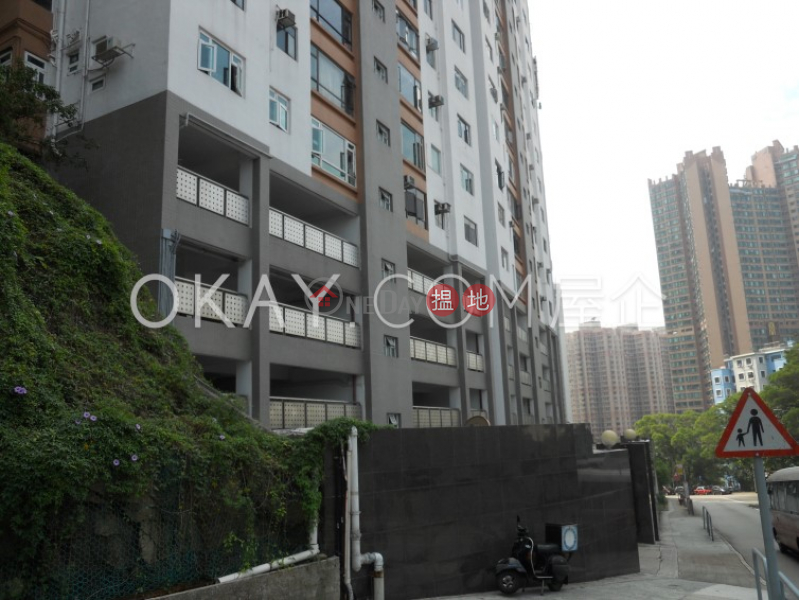 Elegant 3 bedroom with parking | For Sale | Coral Court Block B-C 珊瑚閣 B-C座 Sales Listings