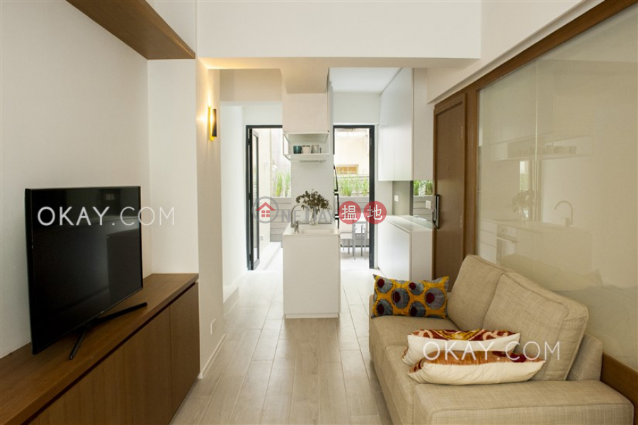 Intimate 1 bedroom with terrace | For Sale | On Tung Mansion 安東樓 Sales Listings