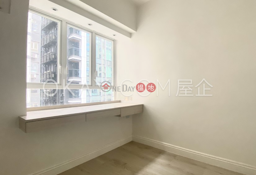 HK$ 11.98M Floral Tower Western District | Luxurious 2 bedroom in Mid-levels West | For Sale
