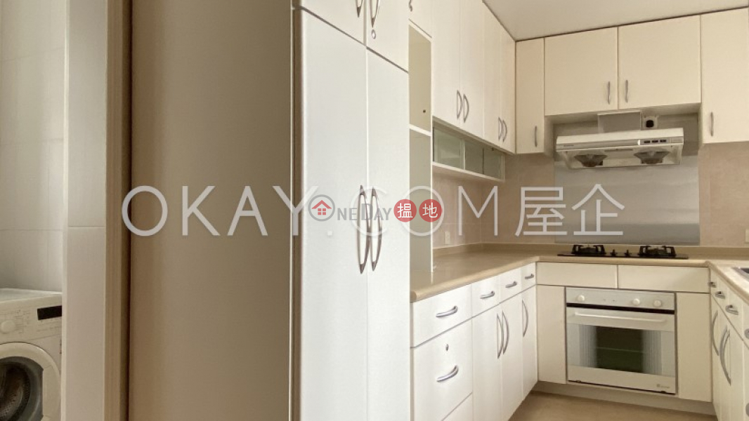 HK$ 55,000/ month, Wing Wai Court, Wan Chai District | Unique 3 bedroom with parking | Rental