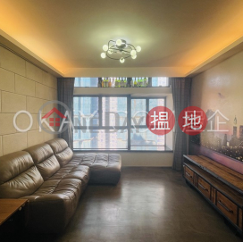 Nicely kept 2 bedroom with parking | Rental | Blessings Garden 殷樺花園 _0
