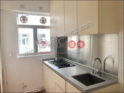 Residential for Rent in Happy Valley with Rooftop | Amber Garden 安碧苑 _0