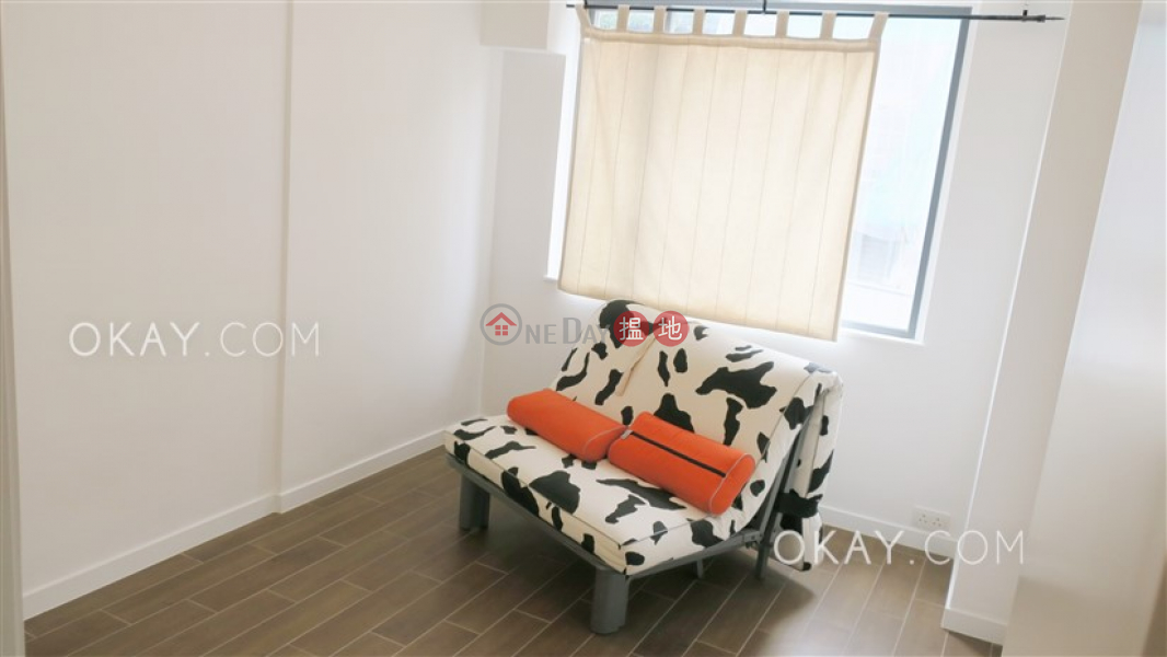 HK$ 46,000/ month Sunrise Court Wan Chai District Nicely kept 3 bedroom with balcony & parking | Rental