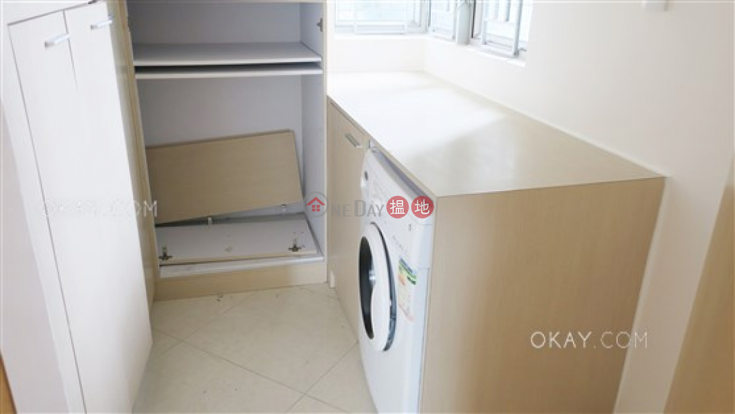 HK$ 21M | Sham Wan Towers Block 1 | Southern District Popular 3 bedroom in Aberdeen | For Sale